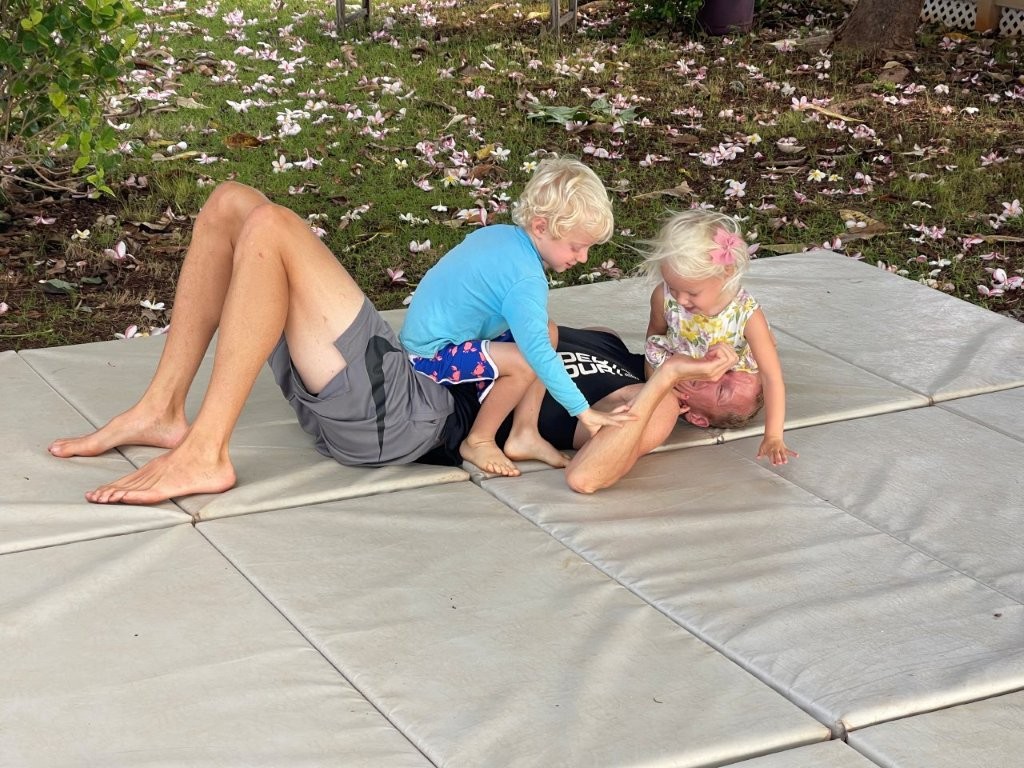 Pete with his kids on the mat Pete with his kids on the mat