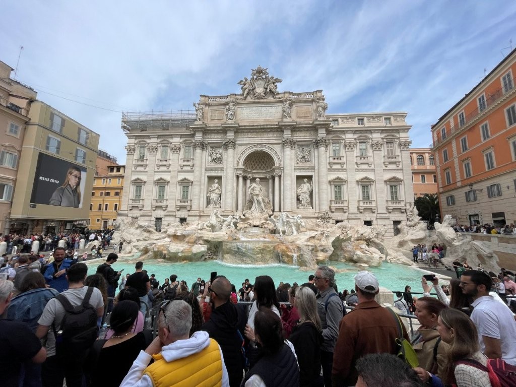 Trevi Fountain, Rome Trevi Fountain, Rome