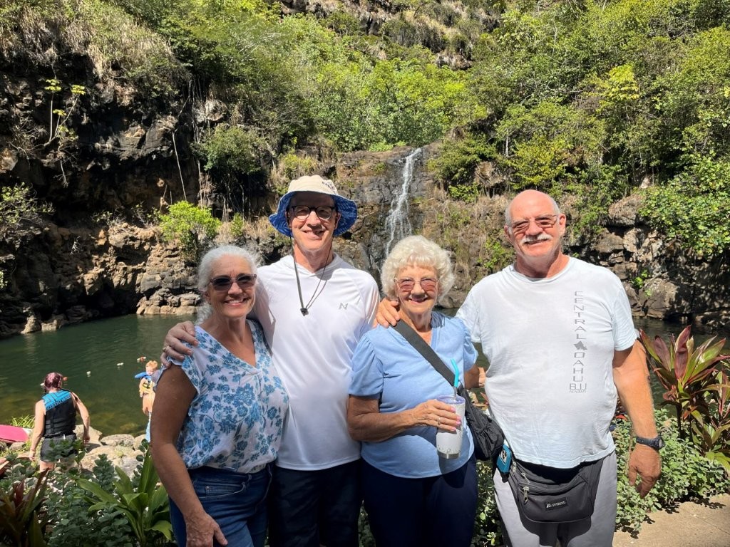 Sheri, Garry, Dorothy & Willy at Waimea Falls Sheri, Garry, Dorothy & Willy at Waimea Falls